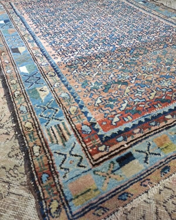 Antique Persian Hamadan rug rare and unique design 19th-century 135x103cm - Image 4