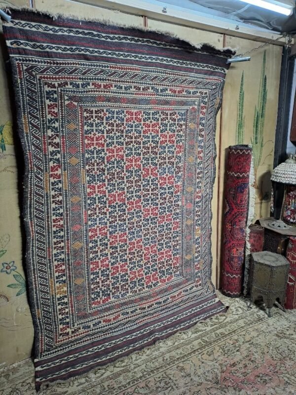 Vintage Tribal Afghan suzani kilim. 188x124cm
